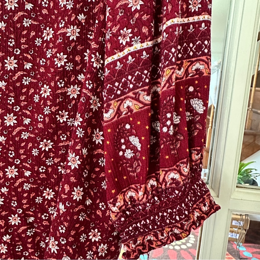 Maiaon & Belle Floral Burgundy Women's Boho Top 3/4 Length puffy sleeves - Picture 4 of 6